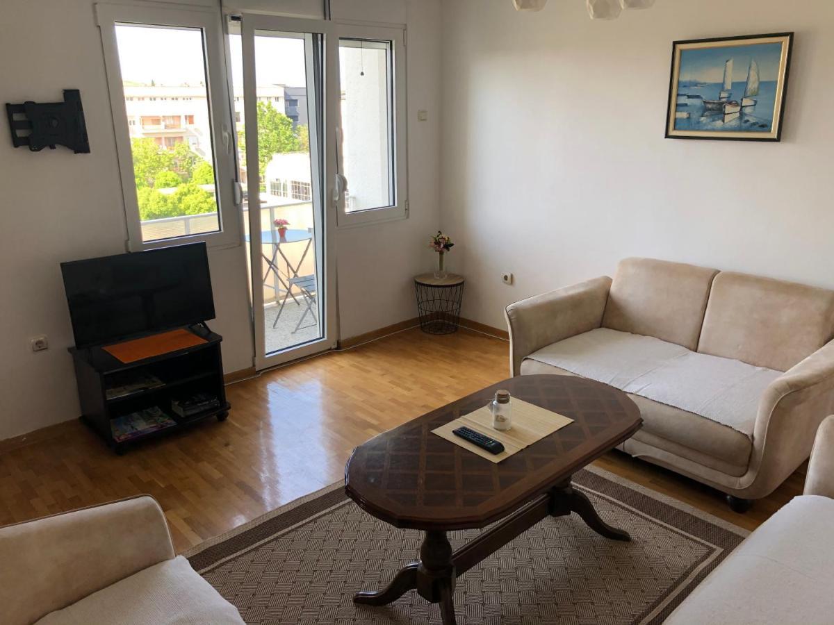 Square Apartment Подгорица Экстерьер фото