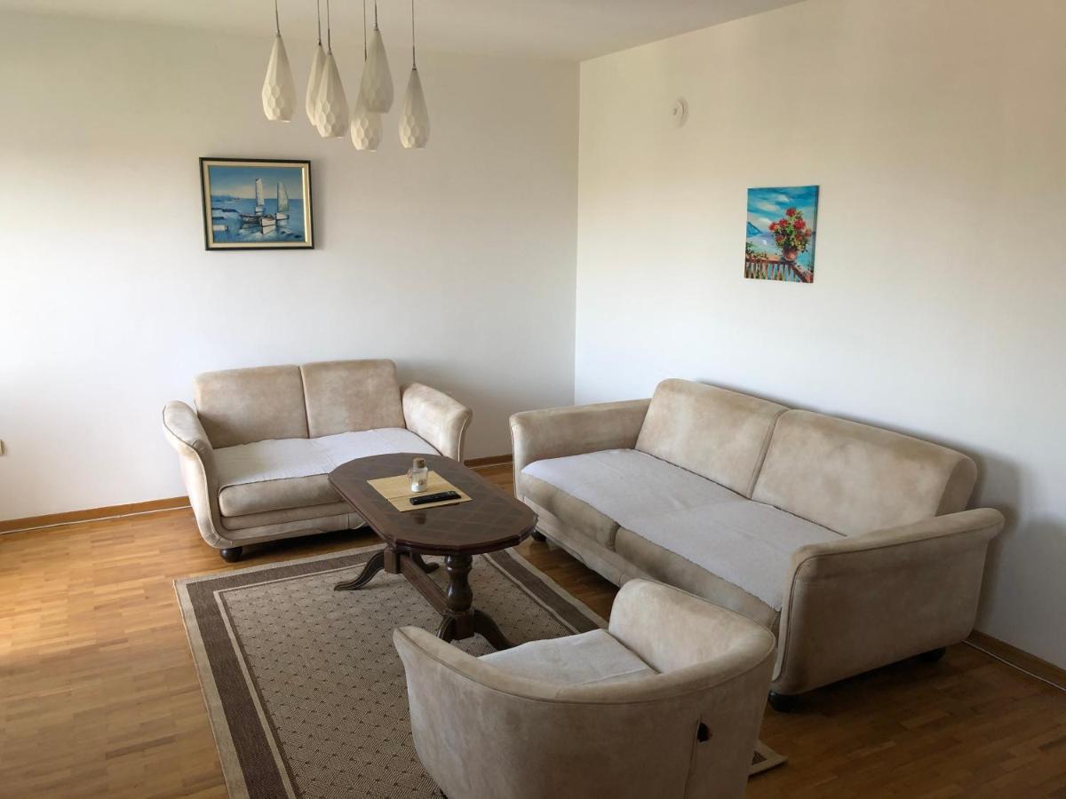 Square Apartment Подгорица Экстерьер фото