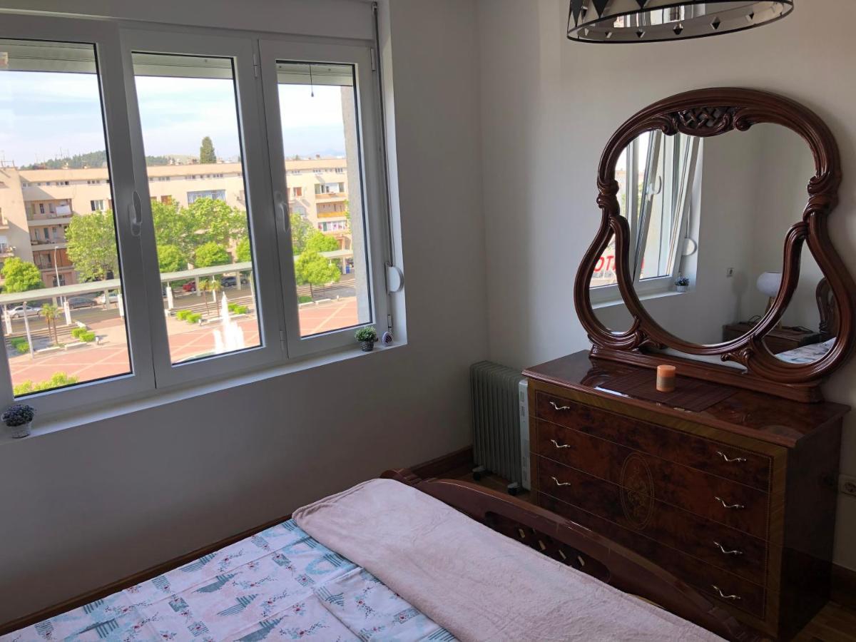 Square Apartment Подгорица Экстерьер фото